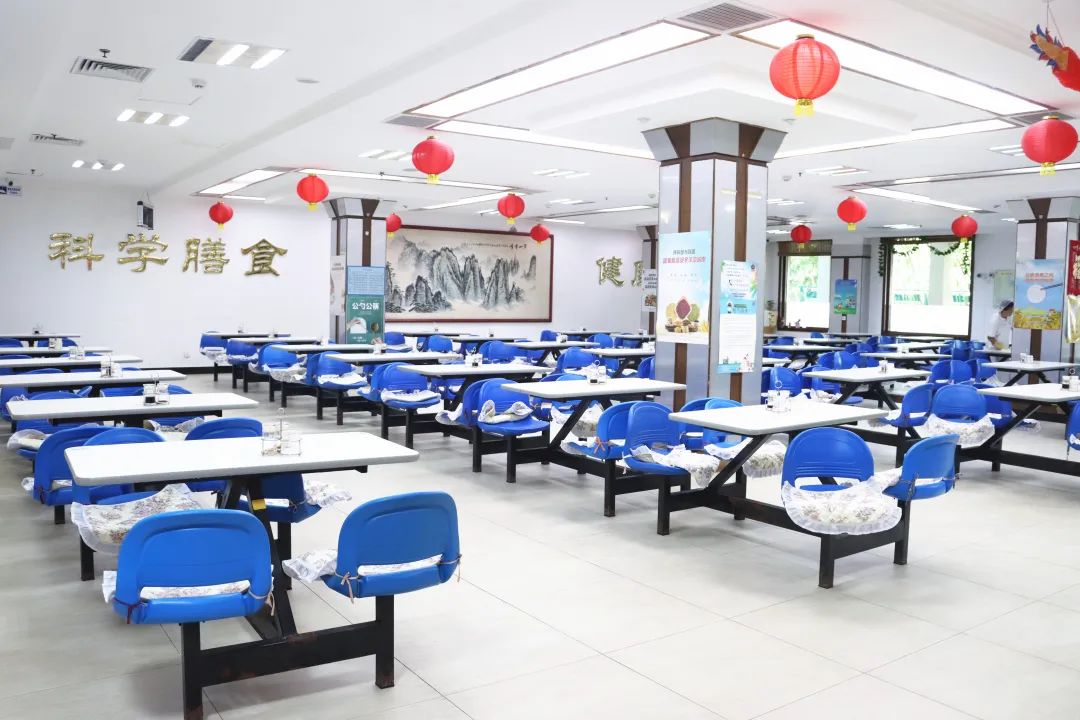 北京市四季青敬老院交出为老服务新答卷龙8手机登录入口幸福写在他们脸上——(图4)