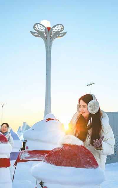 冰雪之城” 共享冰雪盛宴龙八国际娱乐网站相约“(图1)